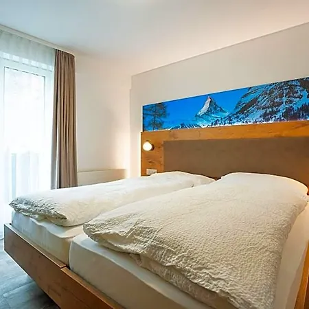 Patricia Self-check-in & Access At Alpen 3* 采尔马特