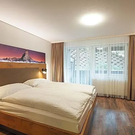 Patricia Self-check-in & Access At Alpen 3* 采尔马特